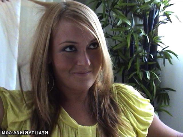 12P 12 pics and 1 movie of Taylor from Street Blowjobs
