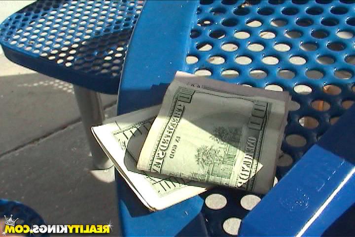 12P 12 pics and 1 movie of Vanessa from Street Blowjobs