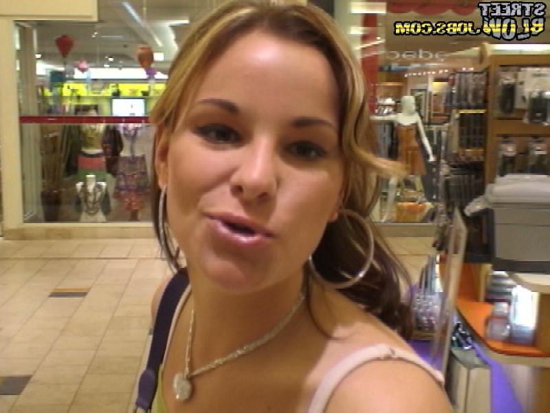 12P 12 pics and 1 movie of Lindsay from Street Blowjobs