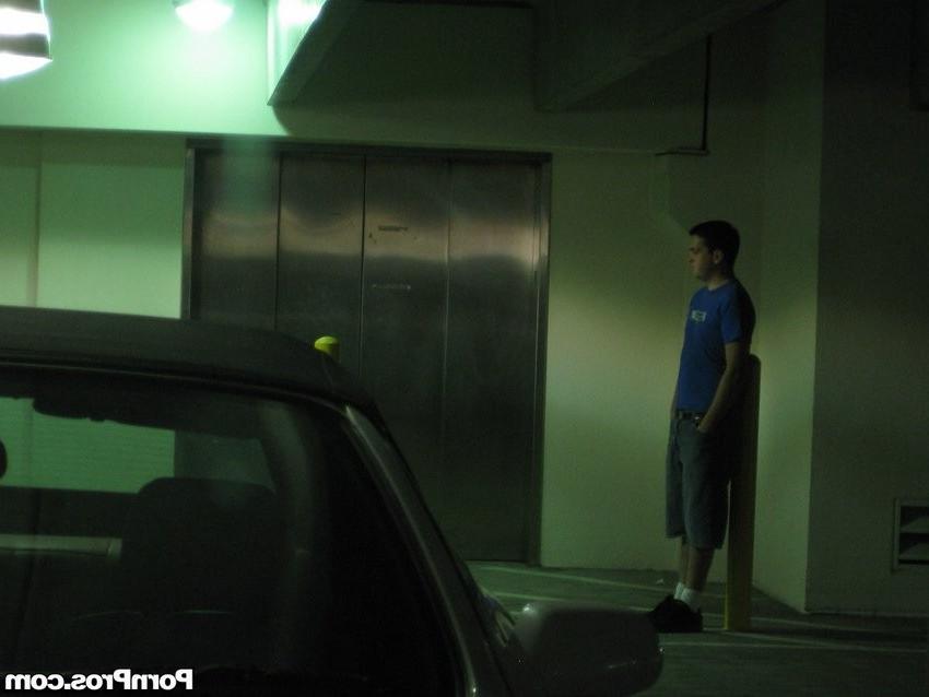 16P a girlfriend caugh dating another guy on spycam