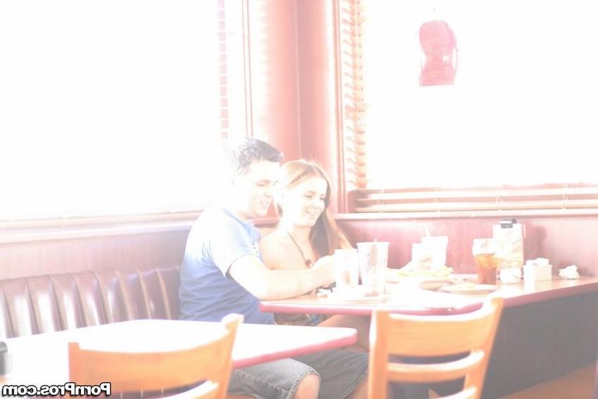 16P a girlfriend caugh dating another guy on spycam