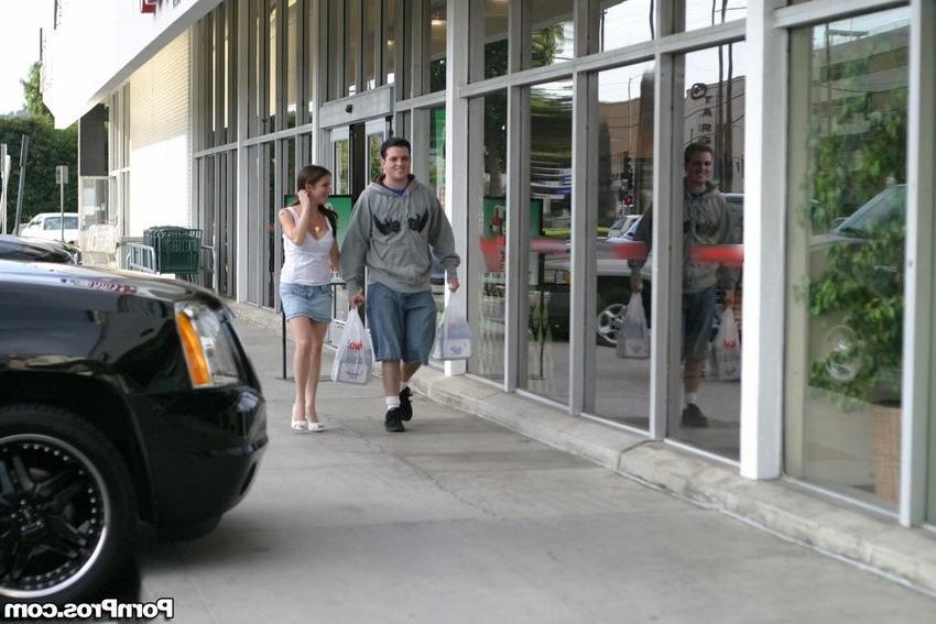 16P a girlfriend caugh dating another guy on spycam