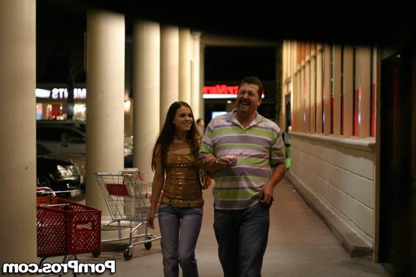 16P married guy dating a teen on spycam