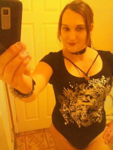 25P Sexy Dressed Dating-Site Milfs