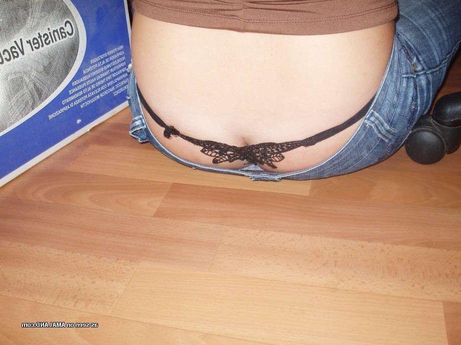 15P Nineteen year old girlfriend fingered and fucked in homemade pix