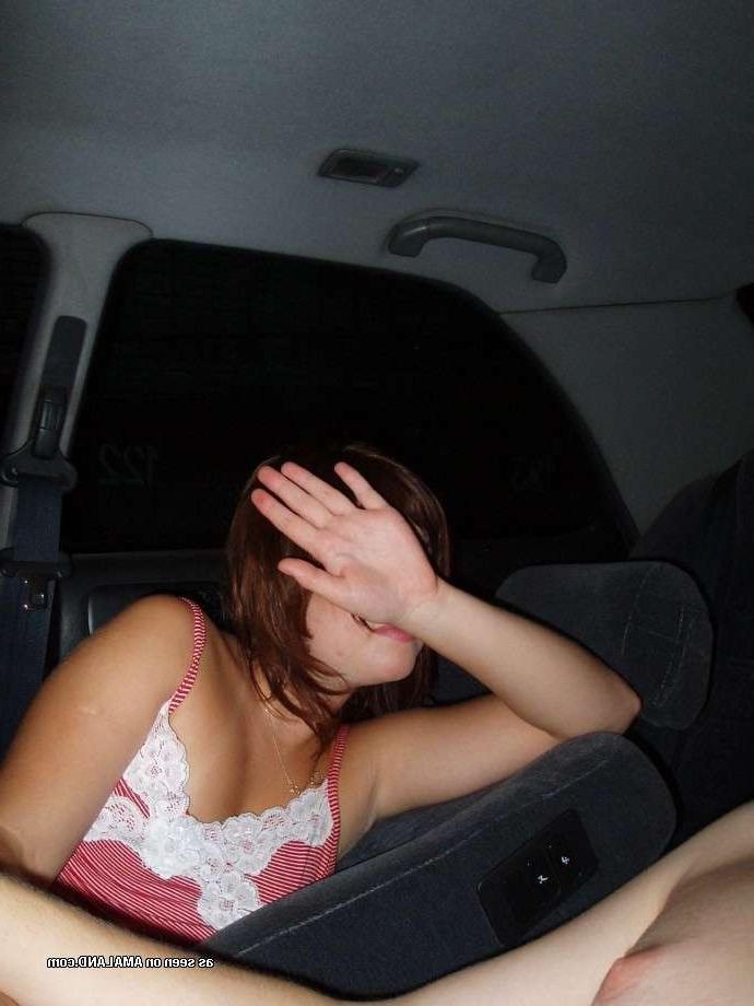 15P Nineteen year old girlfriend fingered and fucked in homemade pix