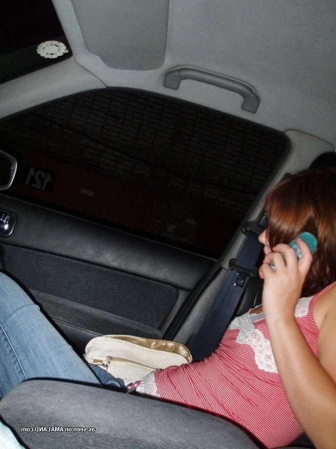 15P Nineteen year old girlfriend fingered and fucked in homemade pix