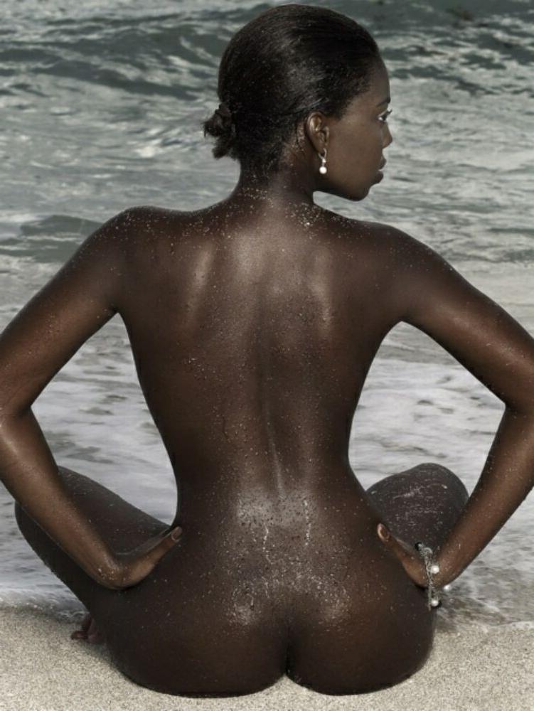 15P Black Teen Submit - Black teen gfs are posing and fucking gallery 11