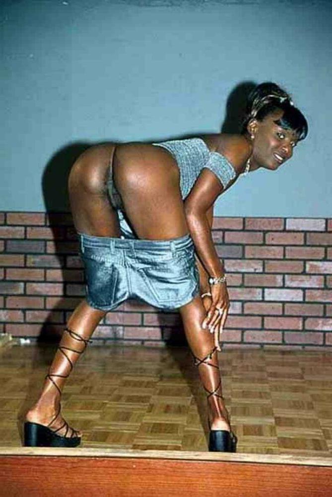 15P Teenie Blacks - Black teen gfs are posing and fucking gallery 8