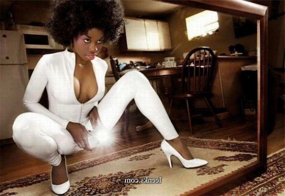 15P Black Teen Submit - Black teen gfs are posing and fucking gallery 104
