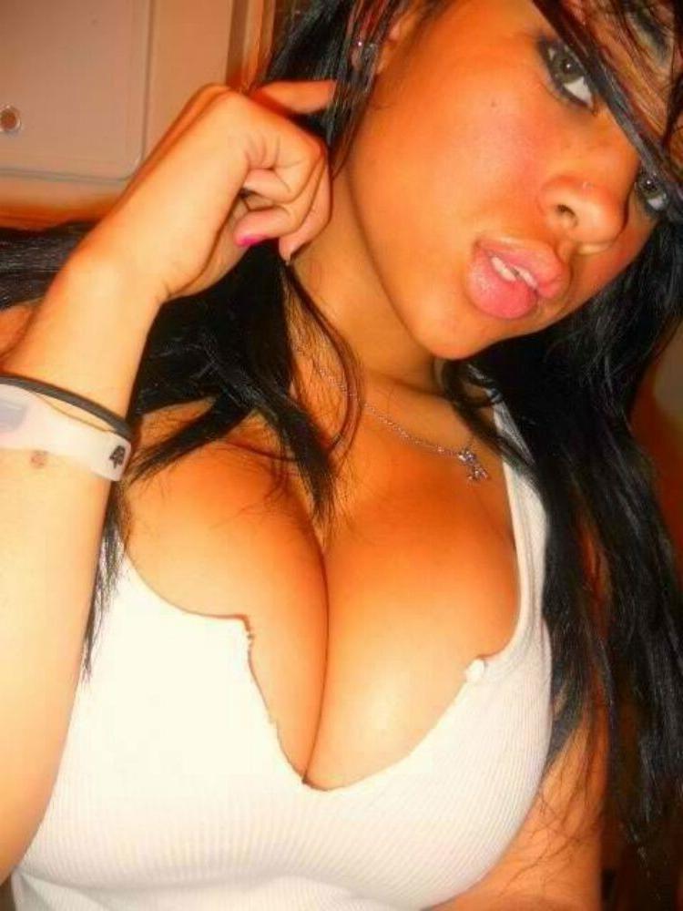 15P Black Teen Submit - Black teen gfs are posing and fucking gallery 67