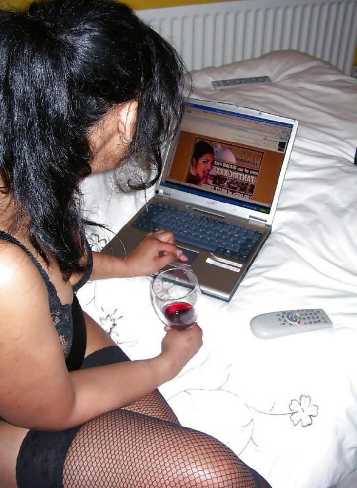 15P Black teen gfs are posing and fucking gallery 15