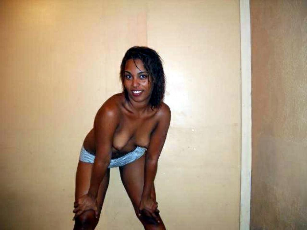 14P Exploited black teens are posing and fucking gallery 7