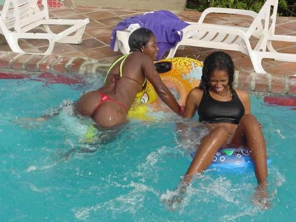 15P Black teen gfs posing and exposed pics page 4