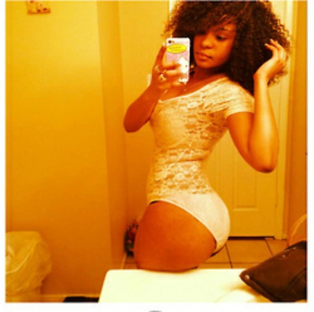 14P Black Teen Submit - Black teen gfs are posing and fucking gallery 8