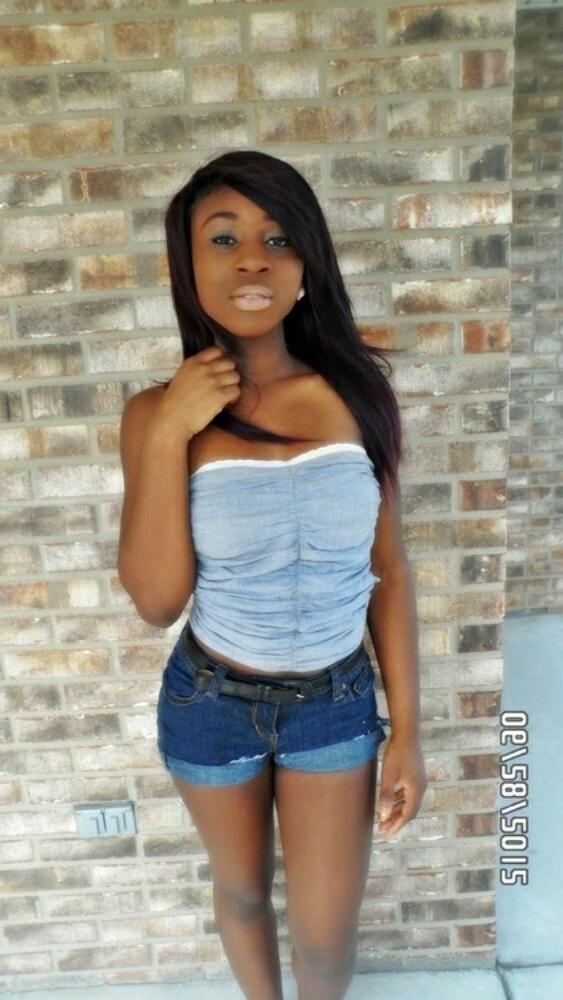 15P Black Teen Submit - Black teen gfs are posing and fucking gallery 5