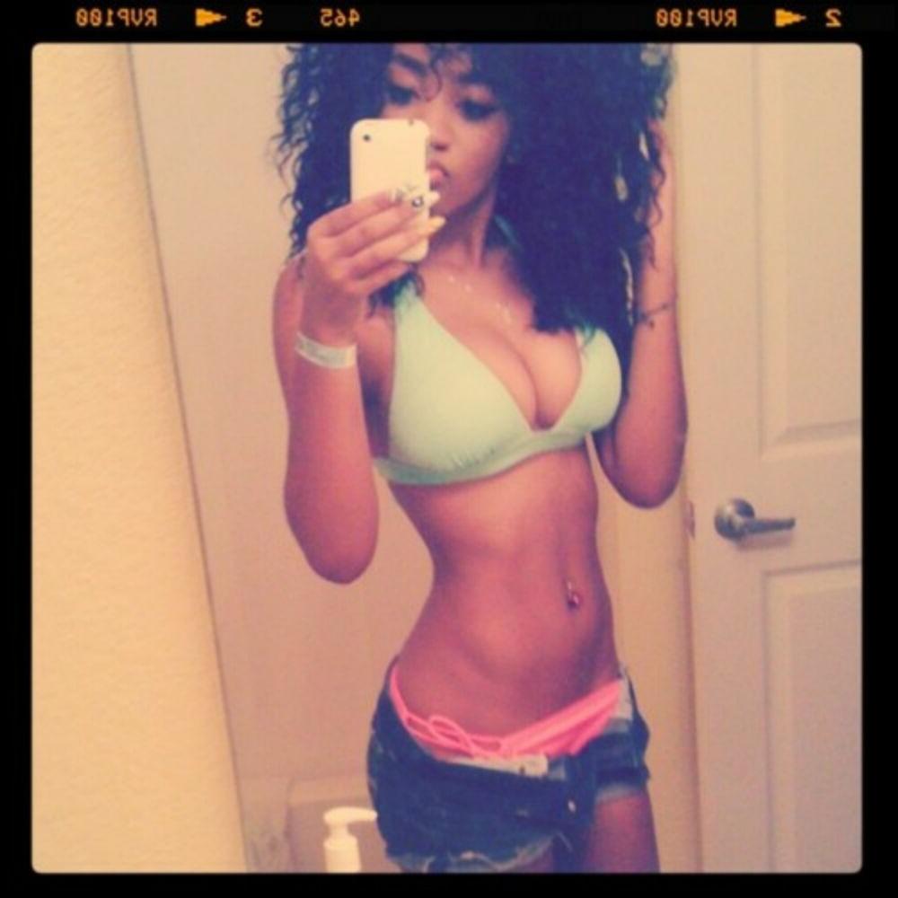 15P Black Teen Submit - Black teen gfs are posing and fucking gallery 110