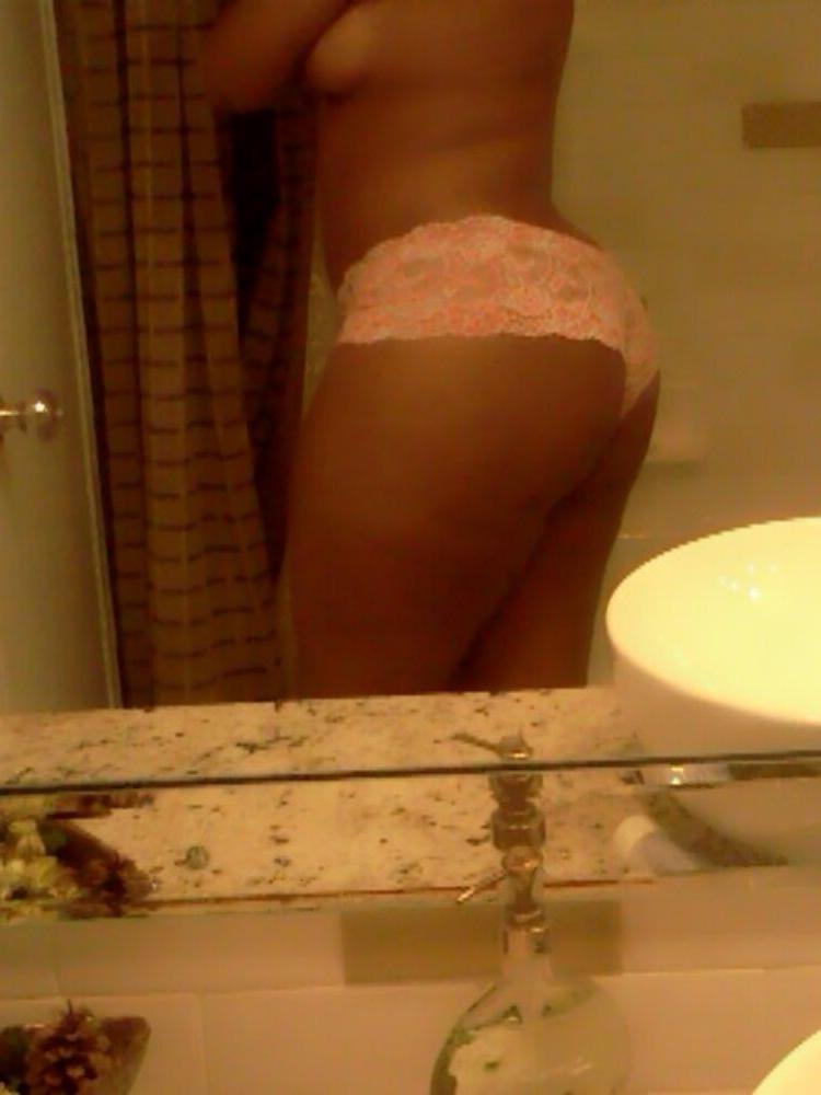 15P Black Teen Submit - Black teen gfs are posing and fucking gallery 69