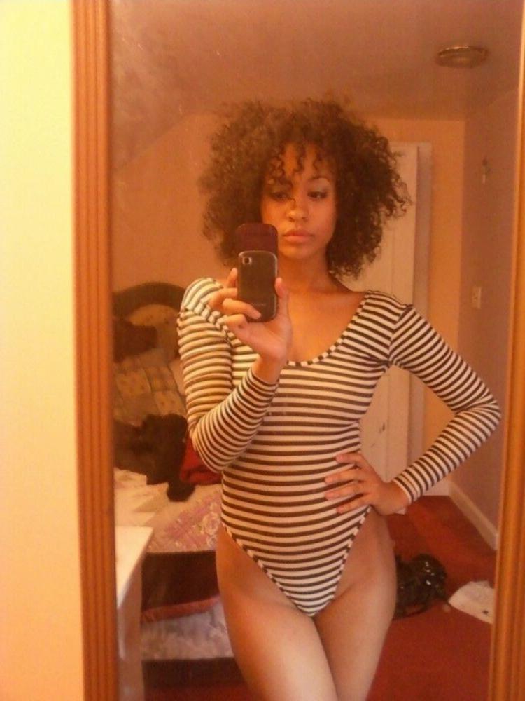 15P Black Teen Submit - Black teen gfs are posing and fucking gallery 42