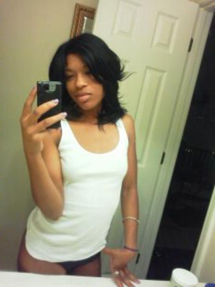 15P Black Teen Submit - Black teen gfs are posing and fucking gallery 44