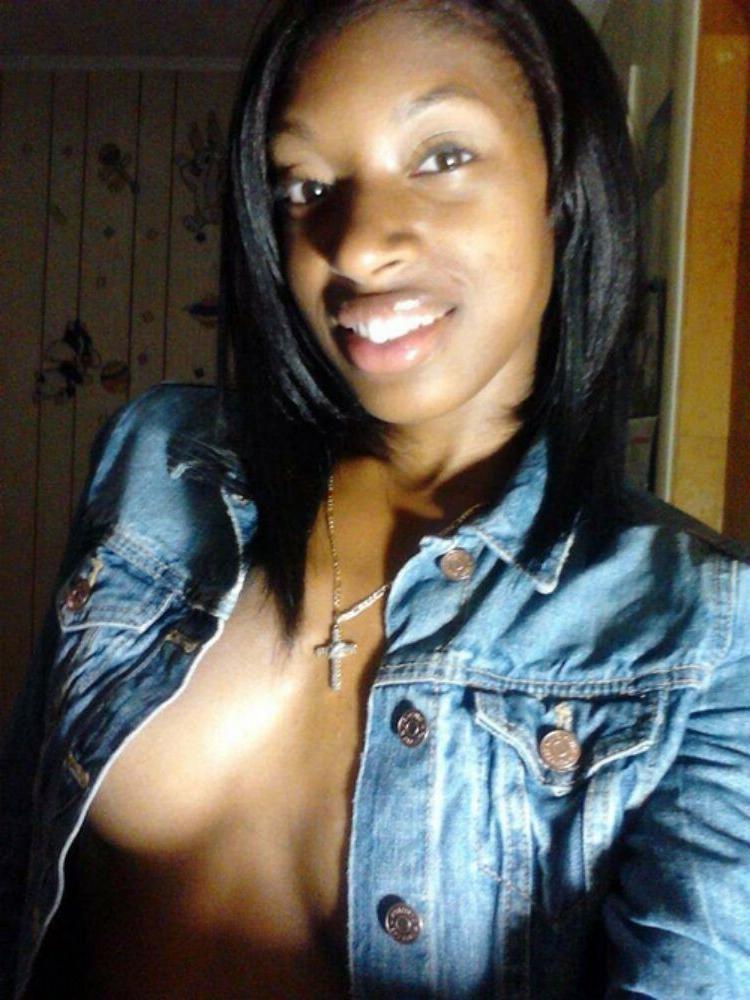 15P Black Teen Revenge - Black teen gfs are posing and fucking gallery 14