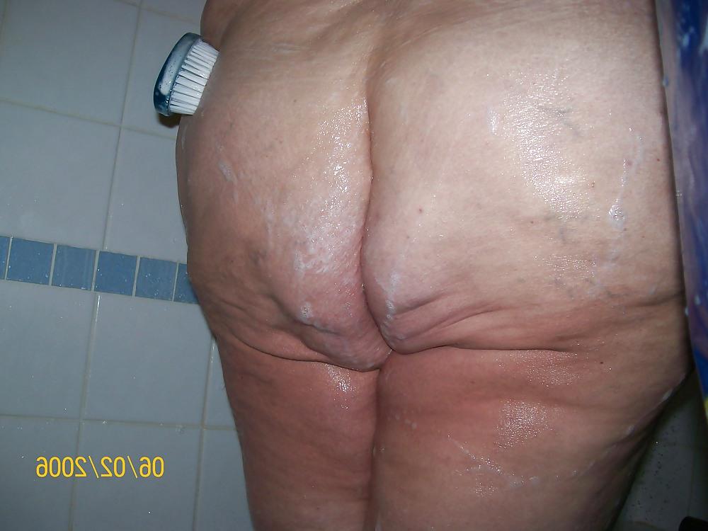 14P New pics of bbw wife