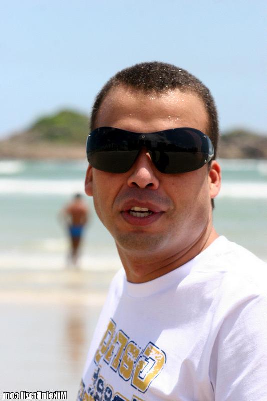 12P 12 pics and 1 movie of Carola from Mike In Brazil