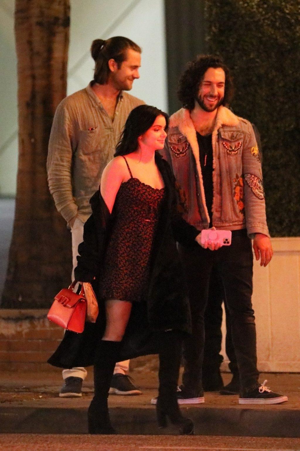 5P Ariel Winter Upskirt