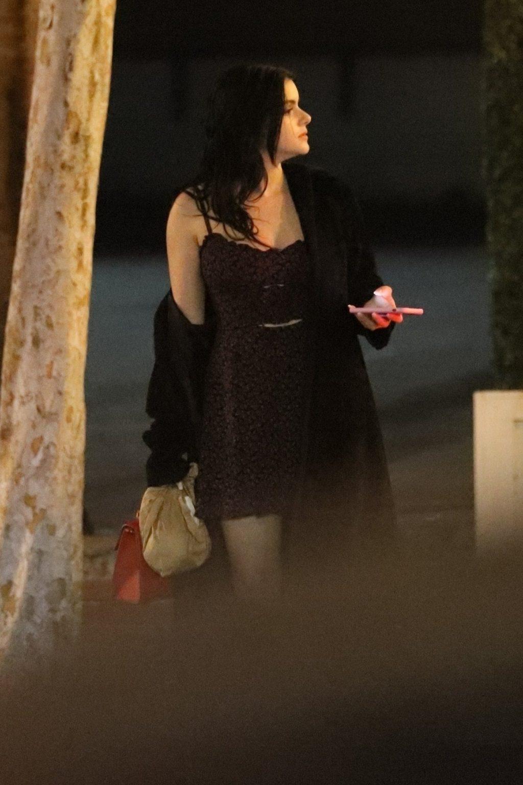 5P Ariel Winter Upskirt