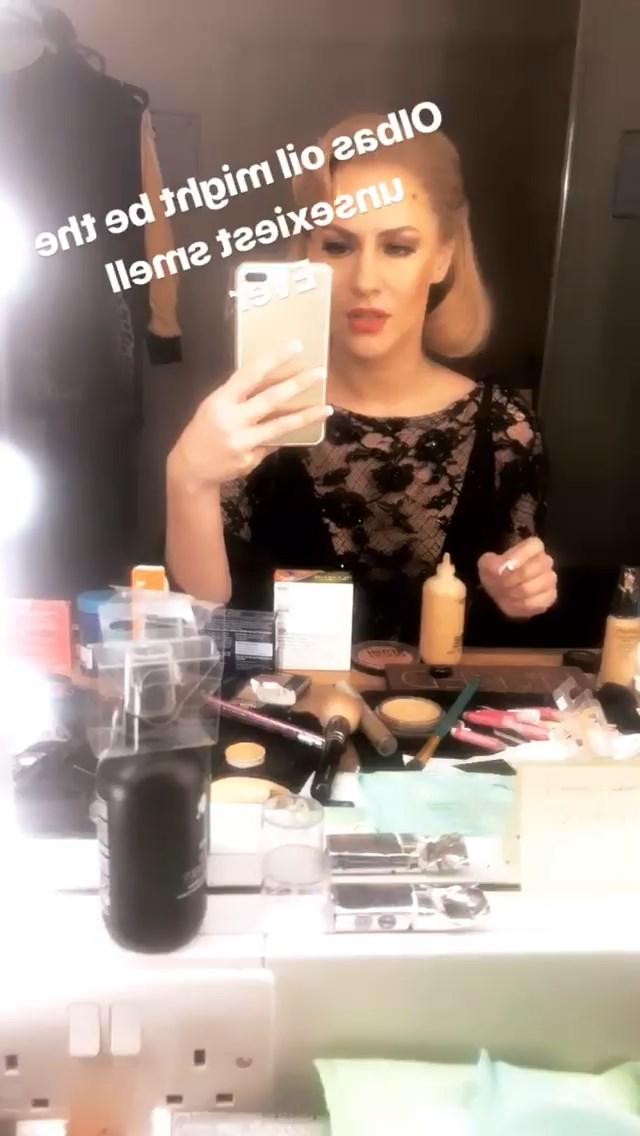 20P Caroline Flack Upskirt