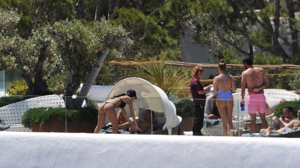 25P Georgina Rodriguez’s Tight And Beautiful Butt