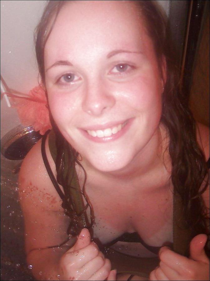 25P Chunky Teen From,SmutDates.com