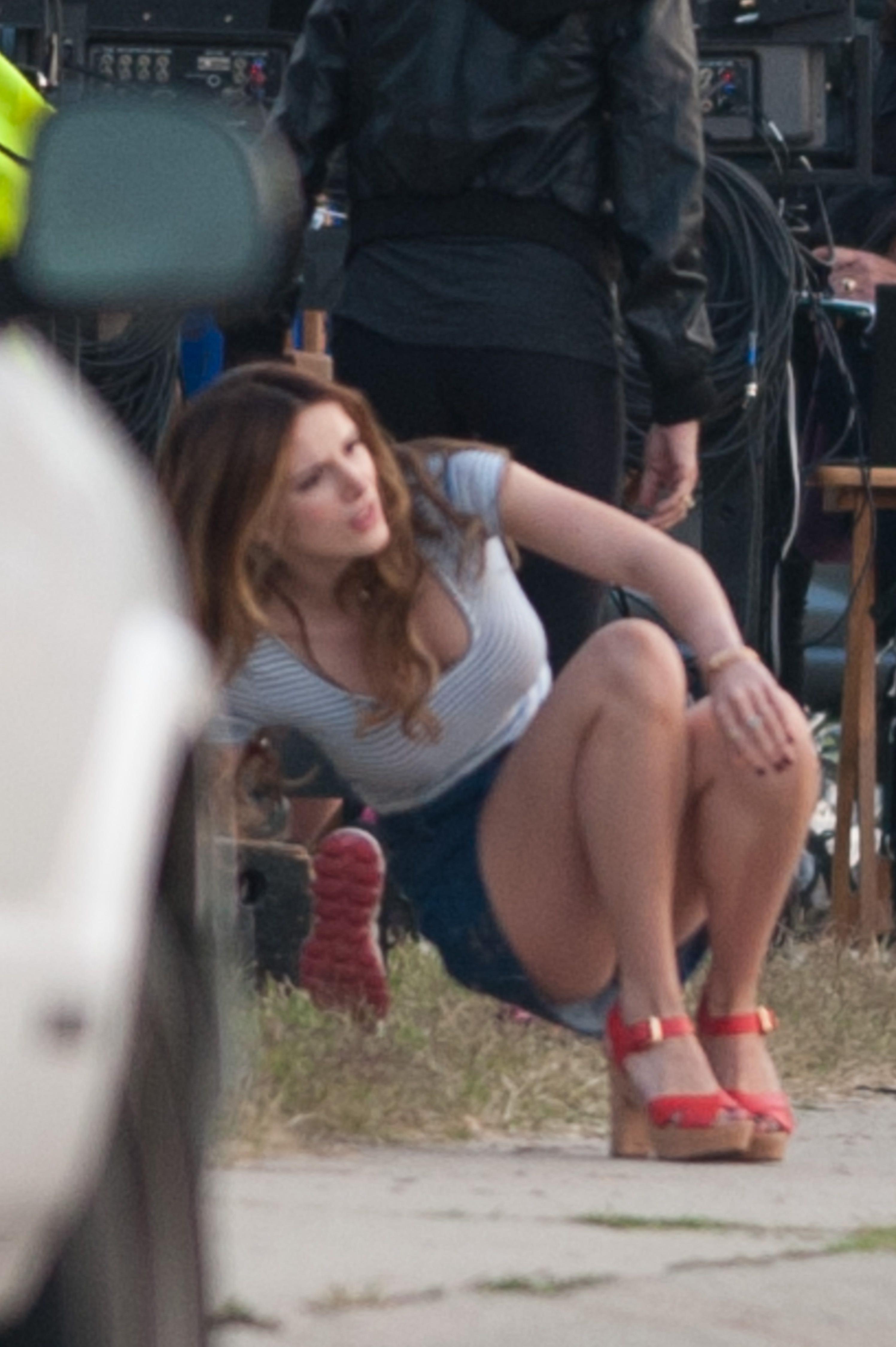 4P Bella Thorne Upskirt Photos