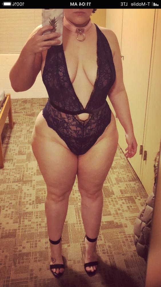 23P Voluptuous Women