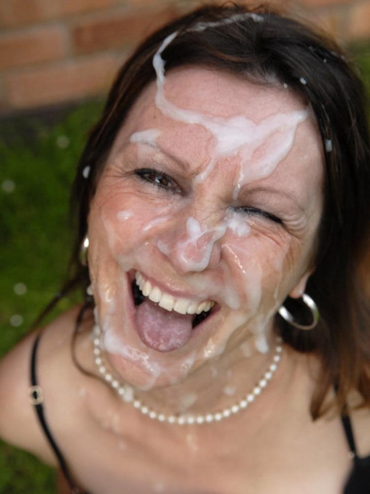 25P Dee the bukkake slut 4
