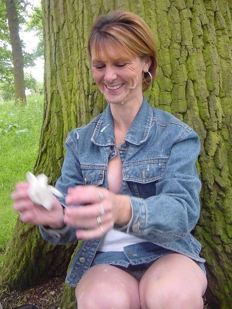 25P Dee the bukkake slut 2