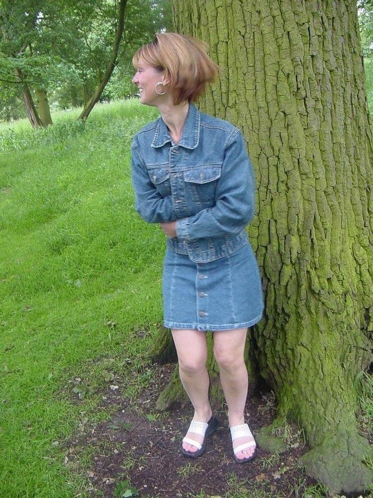25P Dee the bukkake slut 2