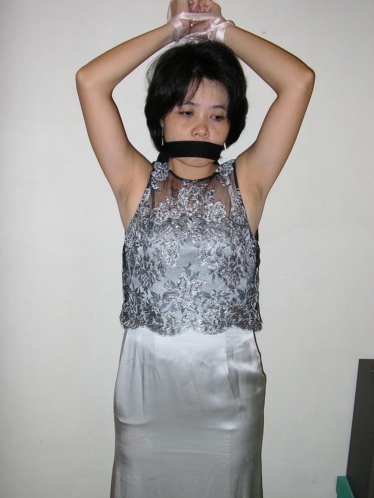 24P Ingga Asian Amateur Bondage 16