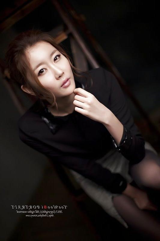 25P Heiße asiatische Models (NICHT NACKT) - 1