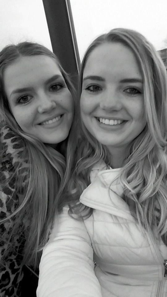 25P Dutch mom &amp; daughter 02