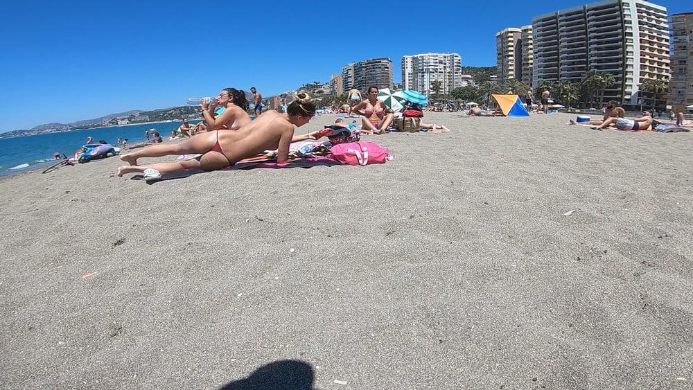 10P Beach Voyeur