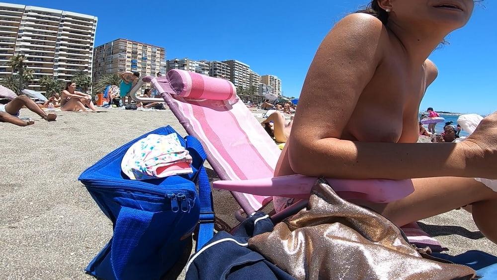 10P Beach Voyeur