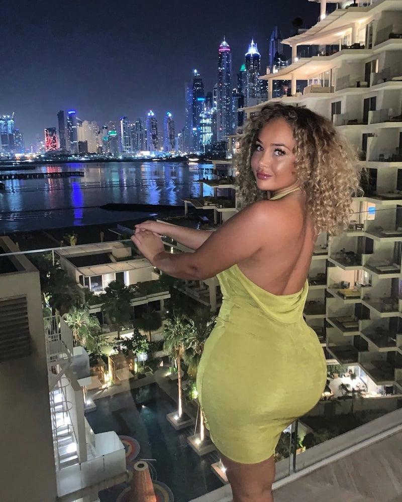 25P Thick big butt lightskin slag Aliyah