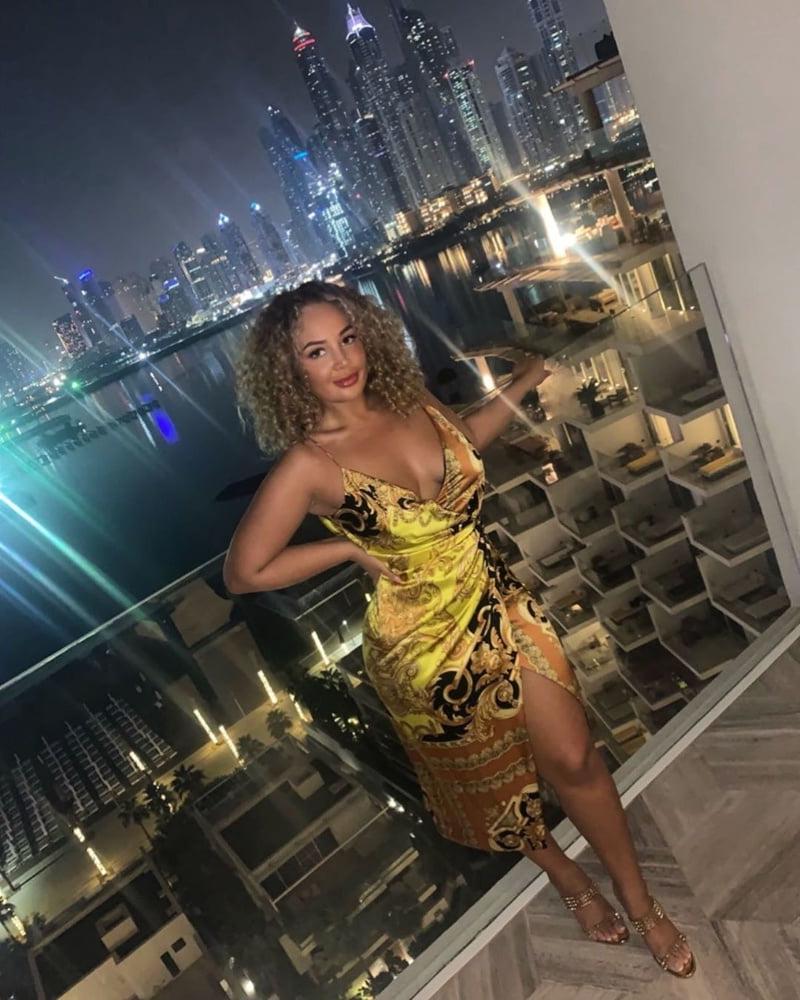 25P Thick big butt lightskin slag Aliyah