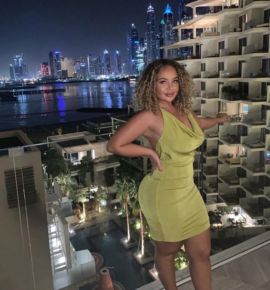 25P Thick big butt lightskin slag Aliyah