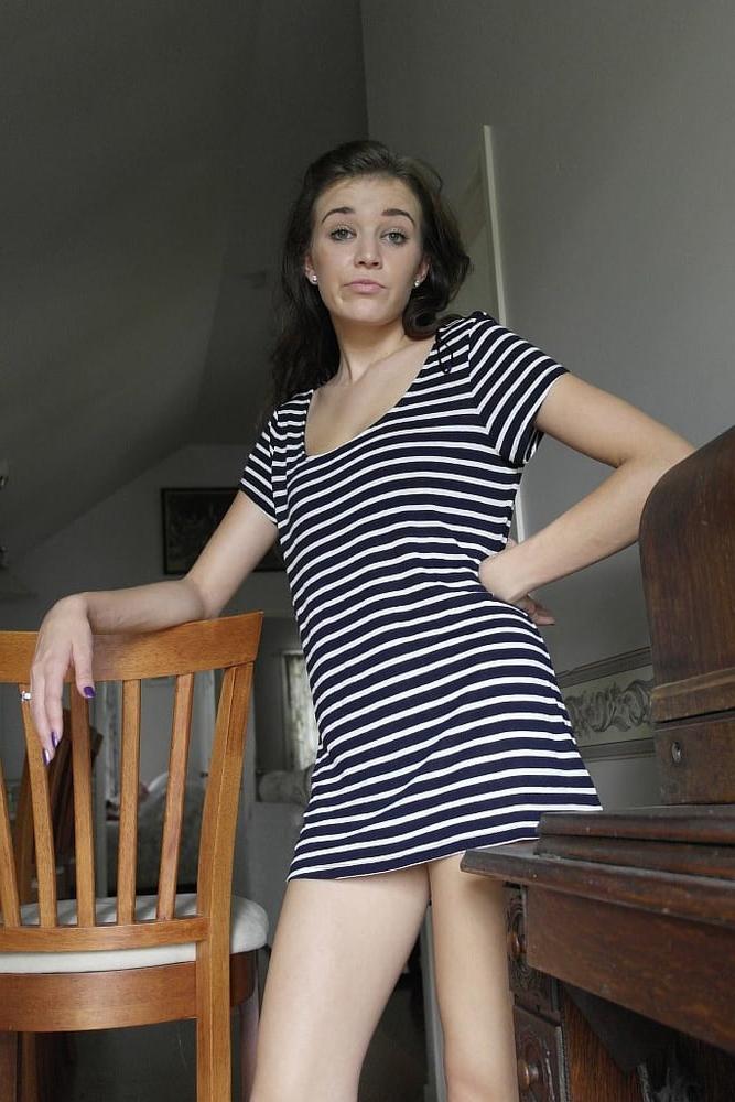 25P slut with slim body and inverted nipples