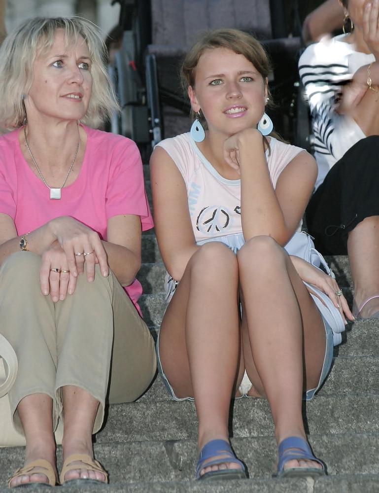 25P Panties upskirt