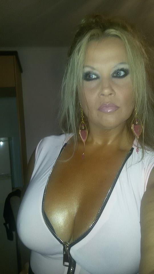 25P Greek Huge tits Vol 4