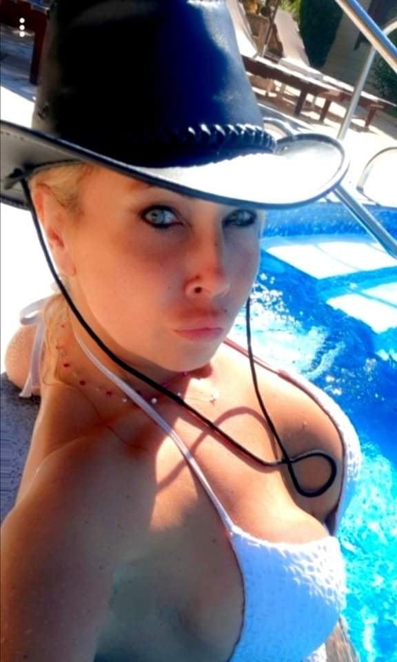 25P Greek Huge tits Vol 4