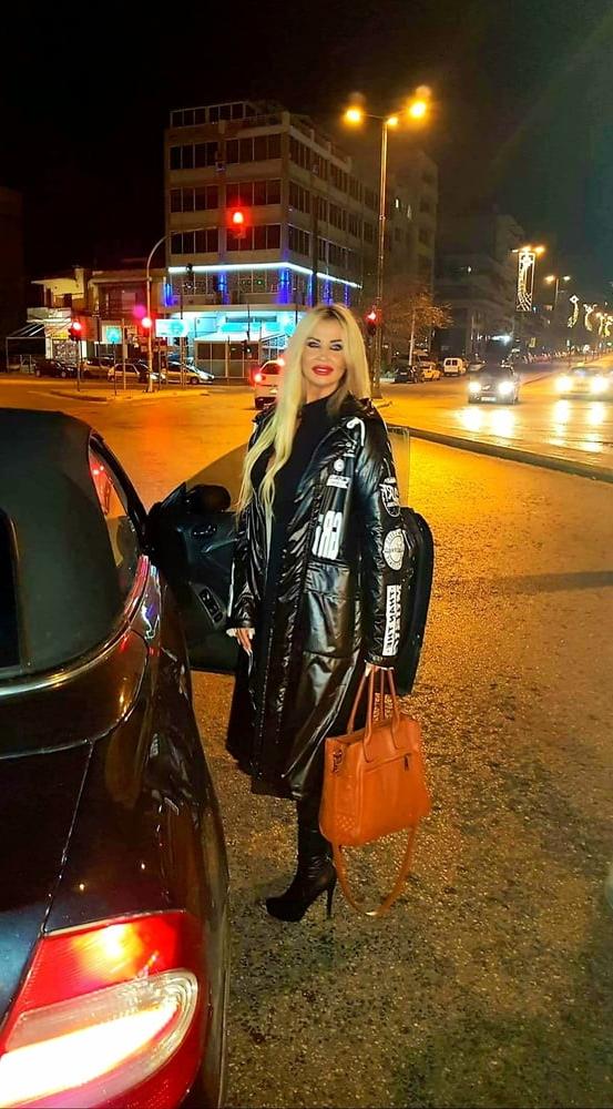25P Greek Huge tits Vol 4